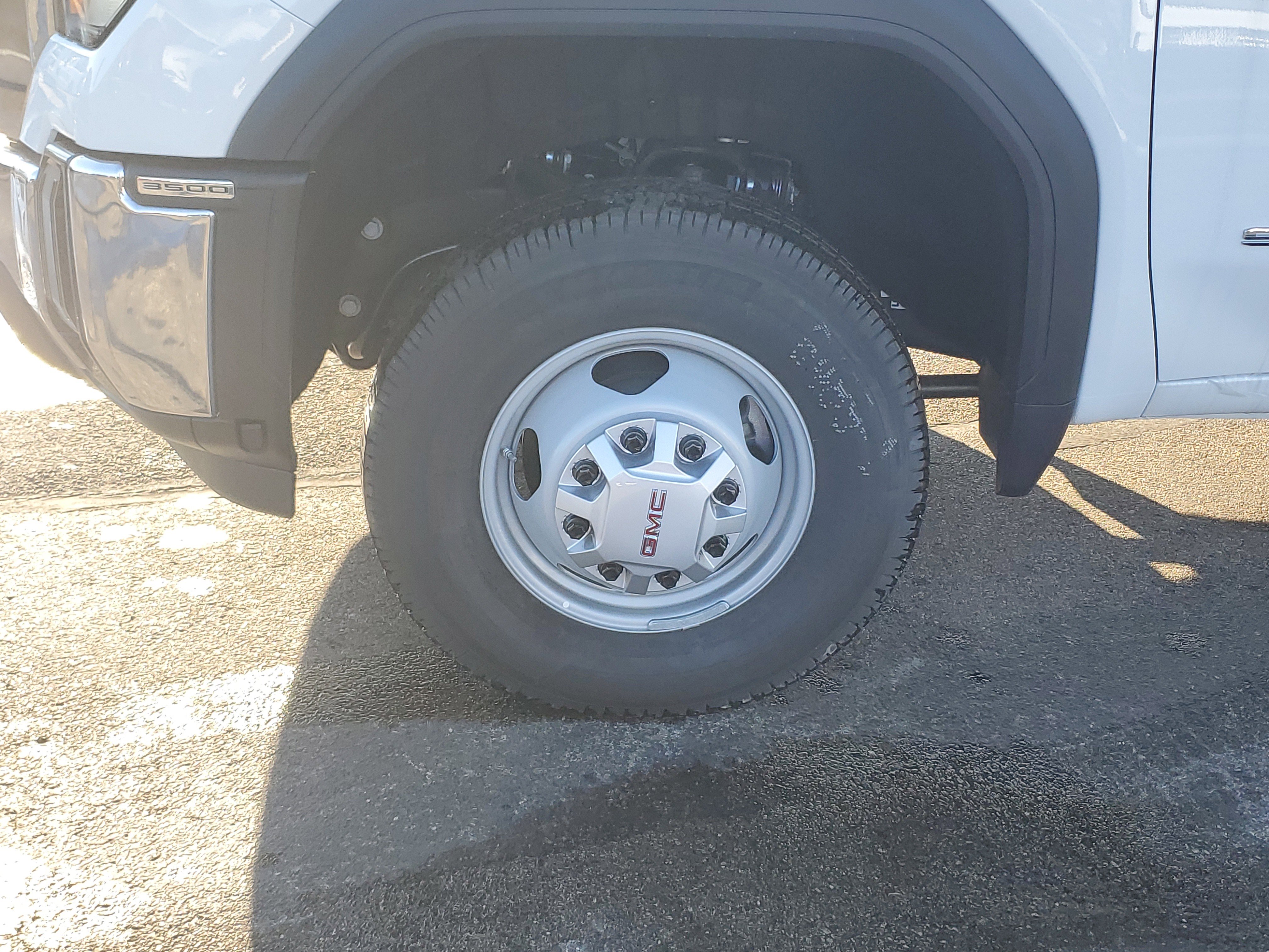 New 2025 GMC Sierra 3500 Pro w/ Convenience Package image 10