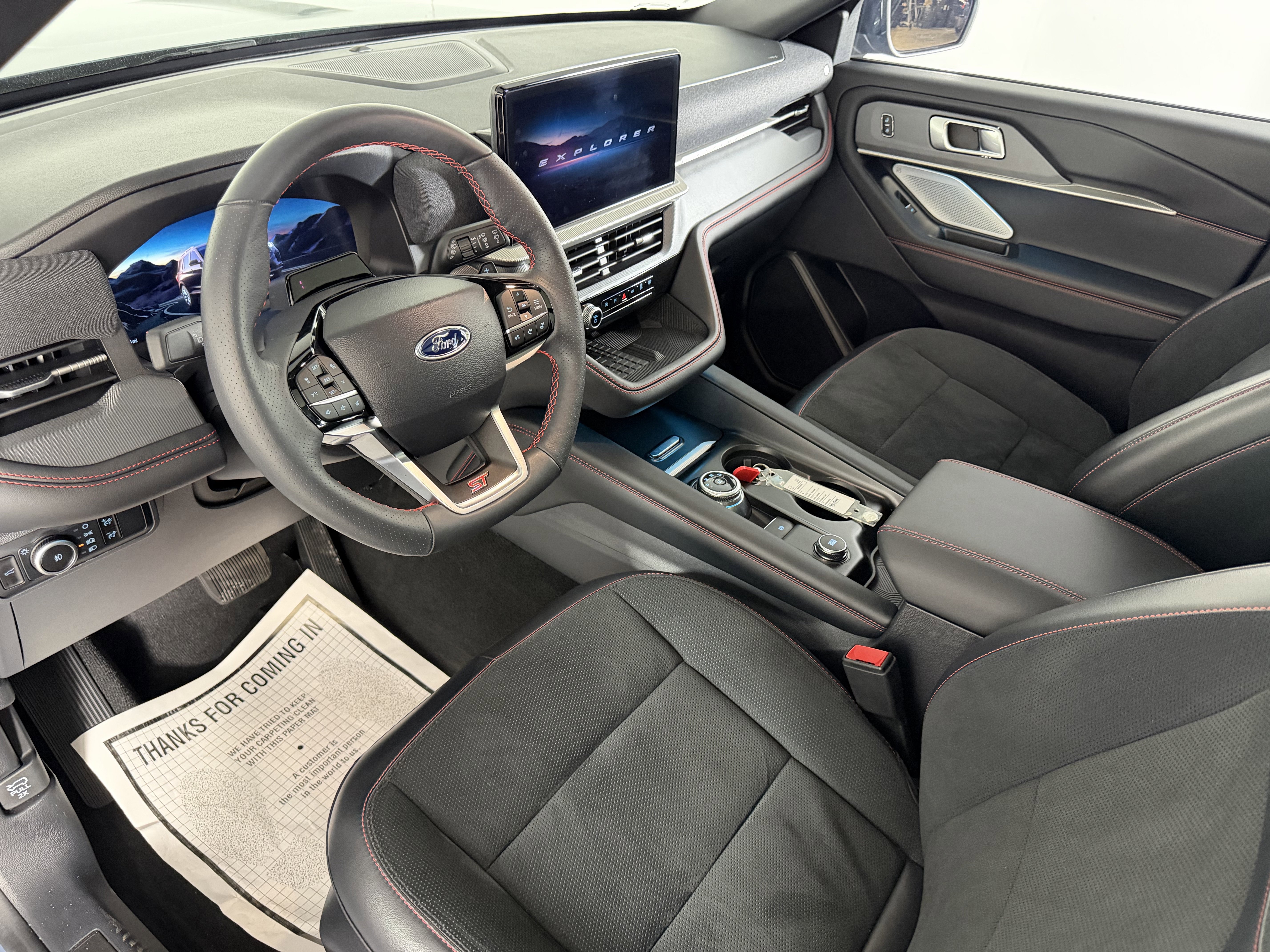 Used 2025 Ford Explorer ST image 12
