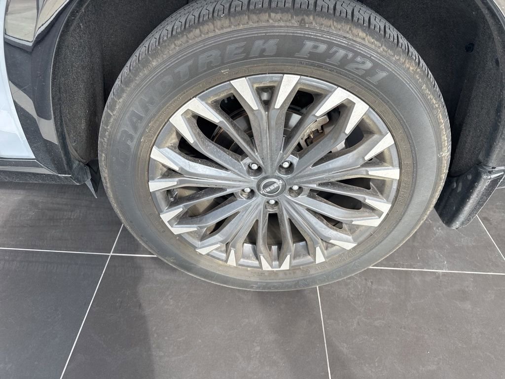 Used 2024 Nissan Rogue Platinum w/ Platinum Premium Package image 7