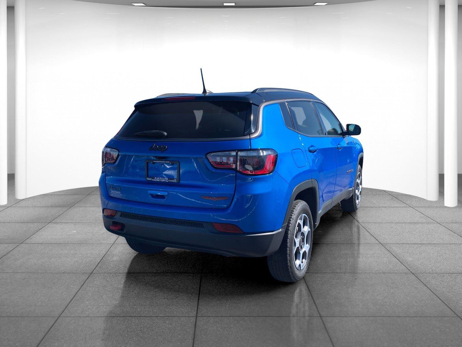 Used 2022 Jeep Compass Trailhawk w/ Trailhawk Convenience Group image 7