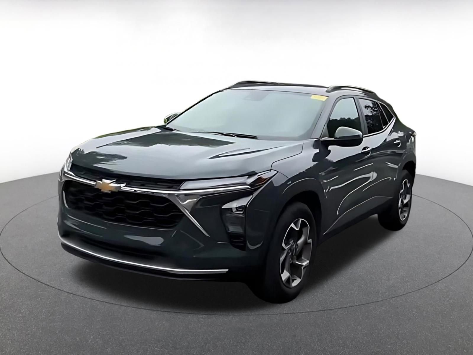 Used 2025 Chevrolet Trax LT w/ LT Convenience Package FWD image 7