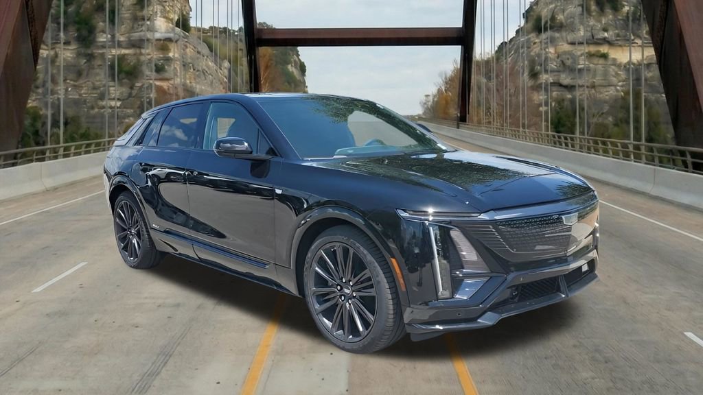 New 2026 Cadillac Lyriq V image 2