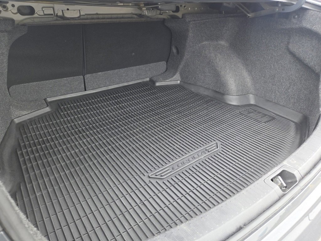 Used 2025 Toyota Corolla SE image 25