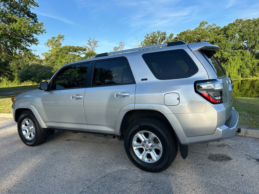 Used 2024 Toyota 4Runner SR5 Premium w/ Moonroof Package RWD image 4