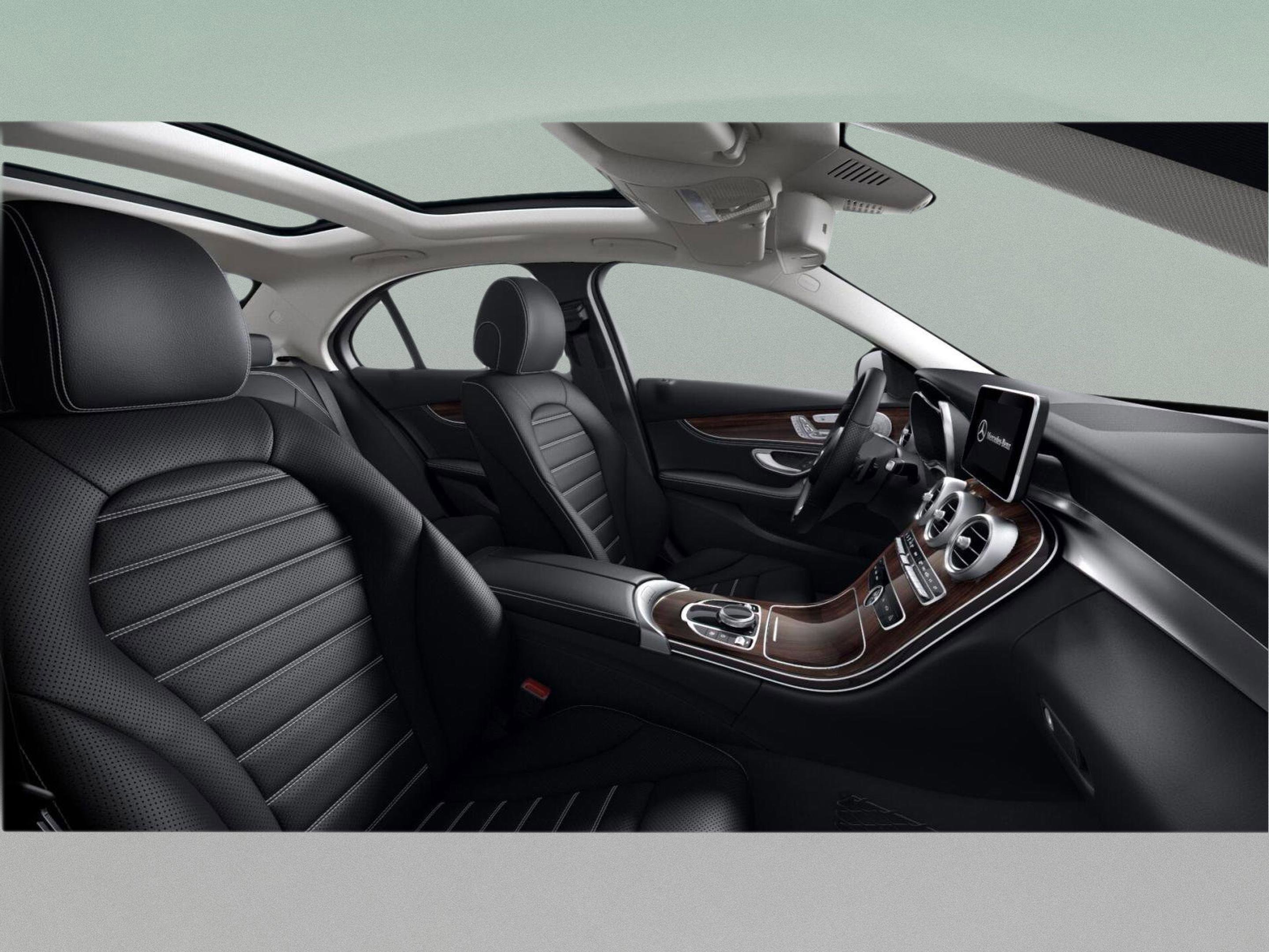 Used 2017 Mercedes-Benz C 300 Sedan image 41