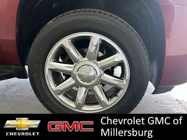 Used 2008 GMC Yukon XL SLT w/ SLT Preferred Equipment Group AWD/4WD image 10