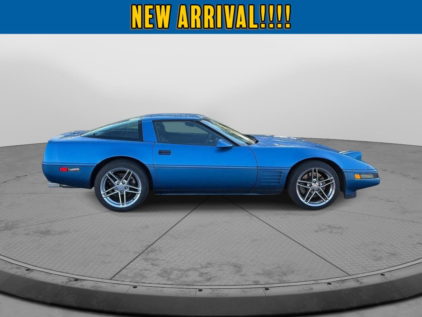 Used 1992 Chevrolet Corvette Coupe RWD image 8