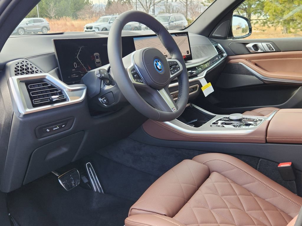 New 2026 BMW X5 xDrive50e image 9