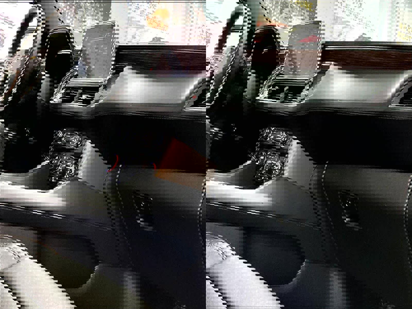 Certified 2023 Chevrolet Suburban High Country image 14