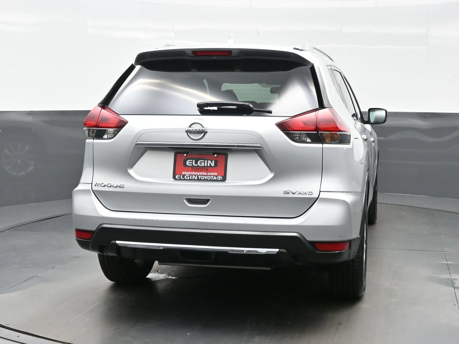 Used 2018 Nissan Rogue SV AWD/4WD image 5