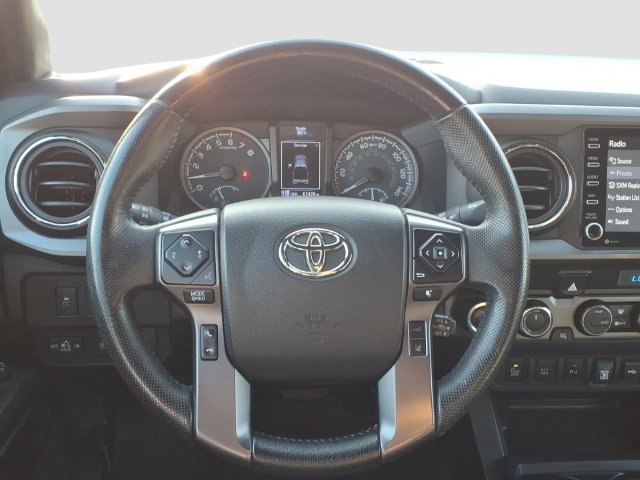 Used 2022 Toyota Tacoma TRD Off-Road w/ Technology Package AWD/4WD image 8
