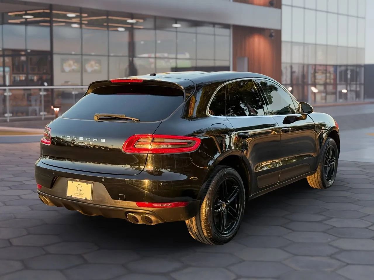 Used 2016 Porsche Macan S AWD/4WD image 6