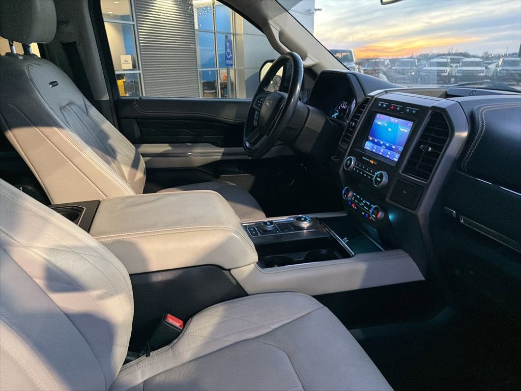 Used 2020 Ford Expedition Platinum image 32