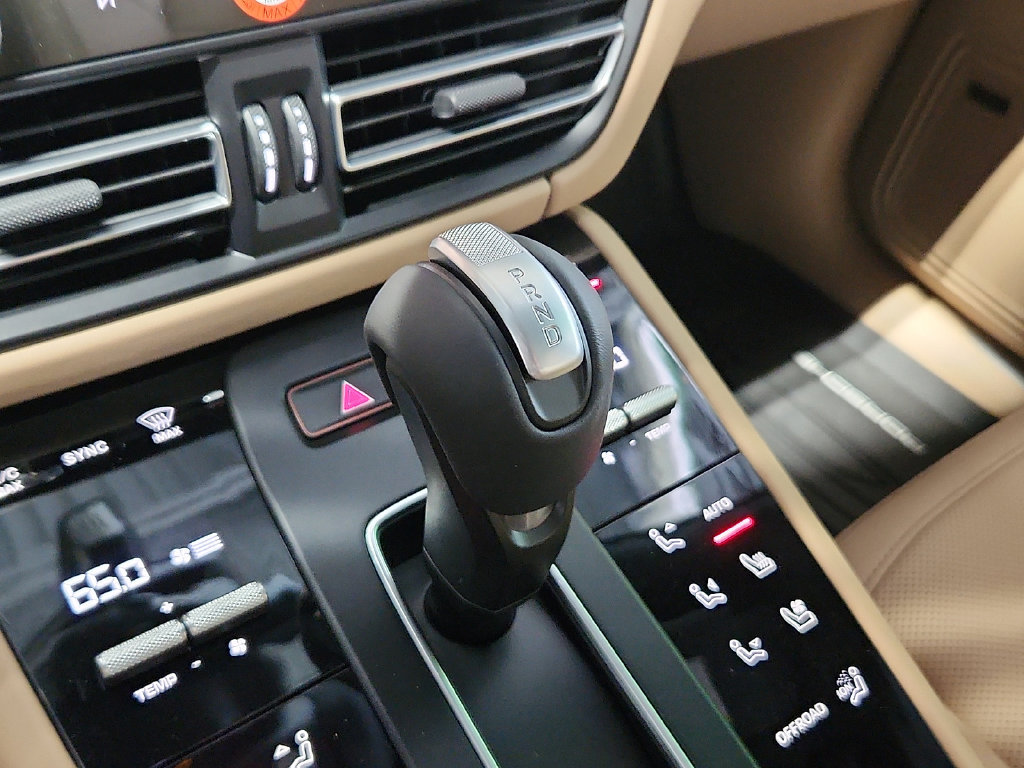 New 2026 Porsche Macan S AWD/4WD image 15