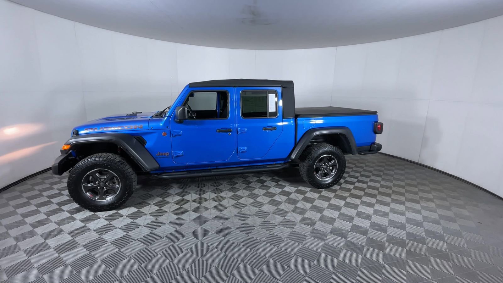Used 2022 Jeep Gladiator Rubicon w/ Cold Weather Group AWD/4WD image 4