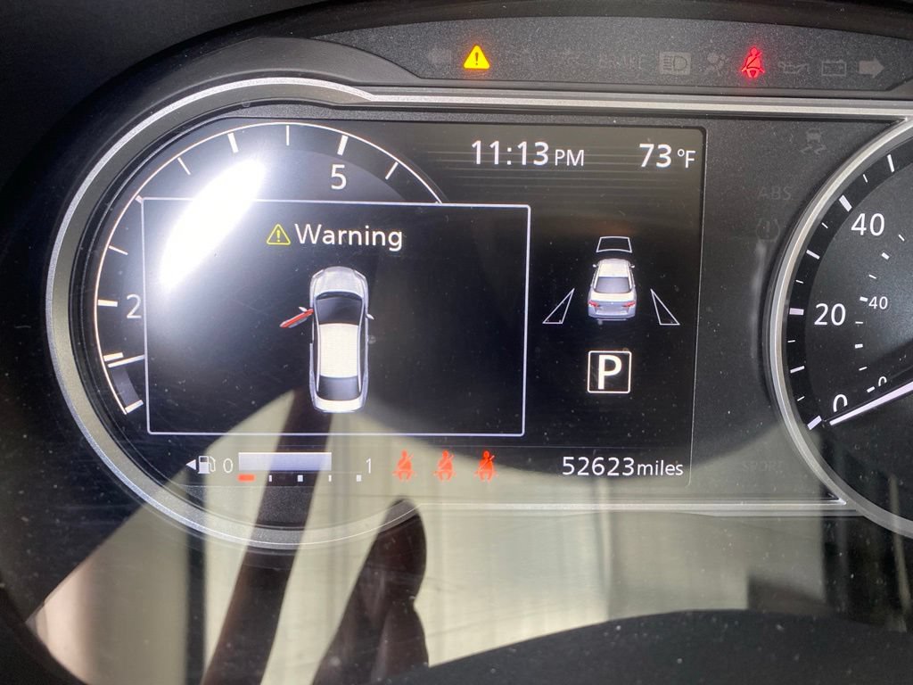 Used 2024 Nissan Versa SV FWD image 5