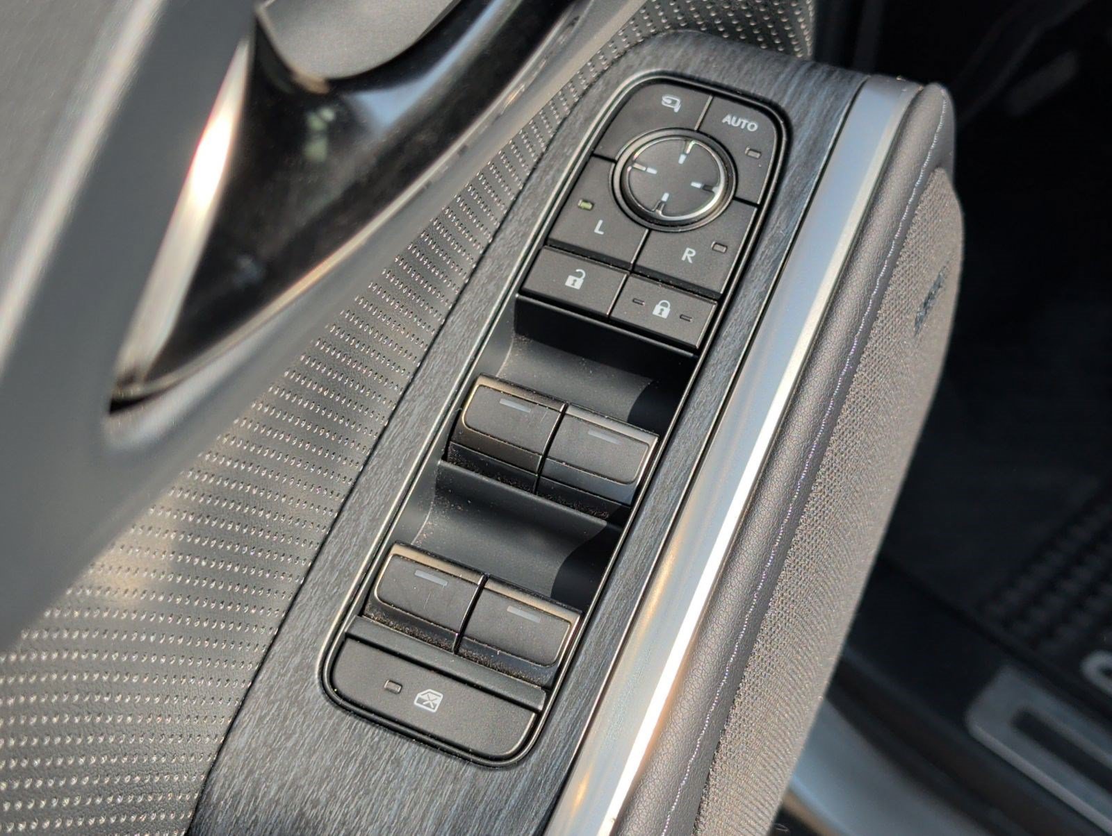 Certified 2025 Lexus GX 550 AWD/4WD image 9