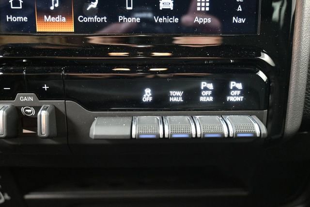 Used 2025 RAM 2500 Big Horn AWD/4WD image 27