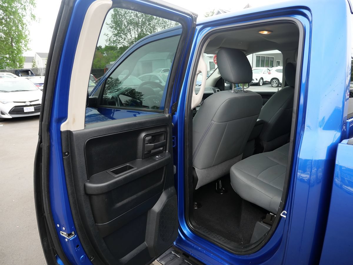 Used 2018 RAM 1500 Express AWD/4WD image 26