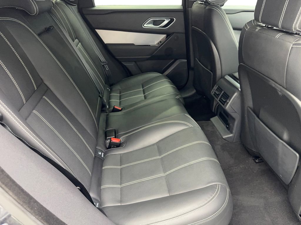 Used 2022 Land Rover Range Rover Velar R-Dynamic S image 39