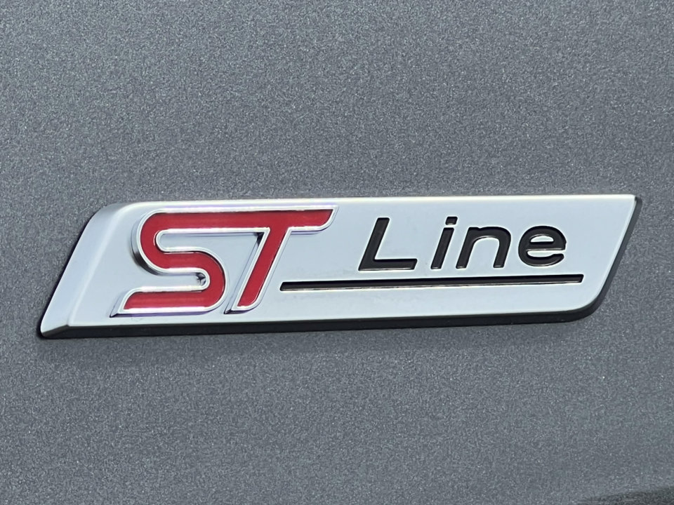 Used 2026 Ford Explorer ST-Line AWD/4WD image 2