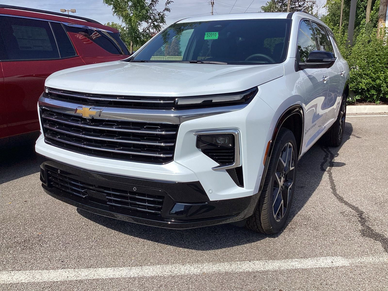 New 2026 Chevrolet Traverse High Country w/ LPO, Floor Liner Package image 2