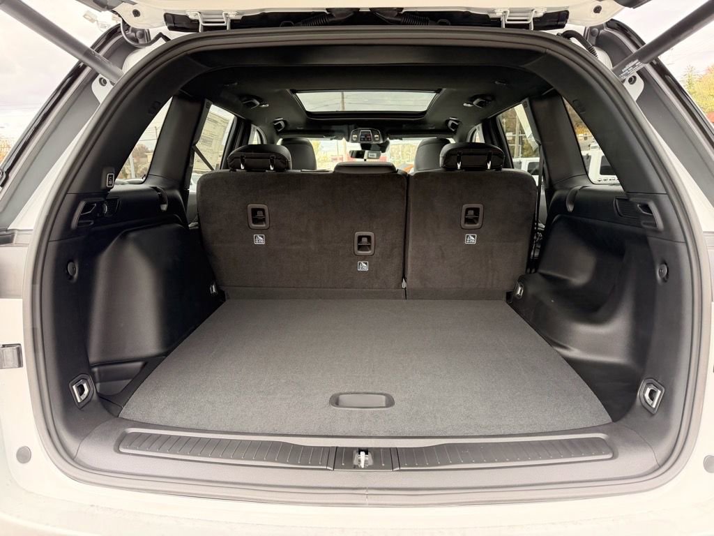 New 2025 Jeep Grand Cherokee Limited image 33