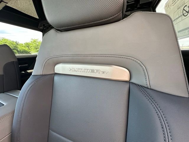 New 2025 GMC Hummer EV 2X AWD/4WD image 17