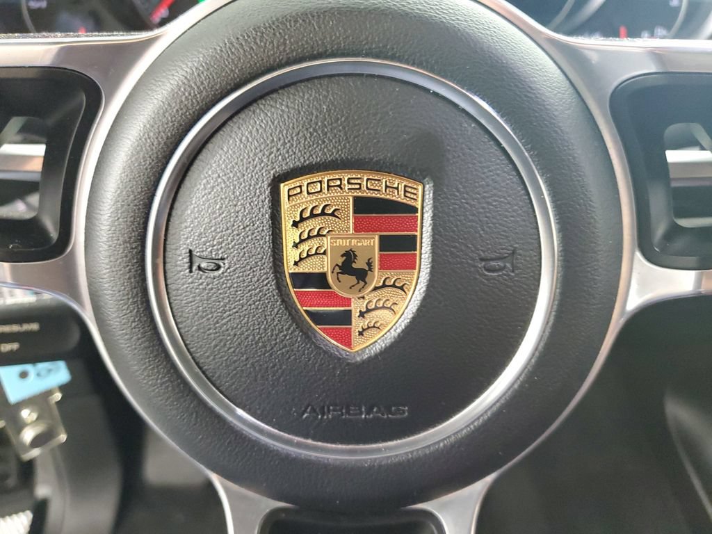 Used 2018 Porsche Cayenne Platinum Edition w/ Premium Package AWD/4WD image 18