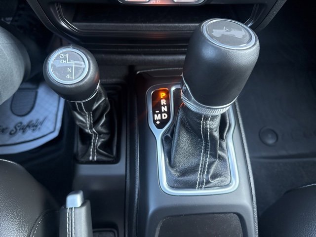 Certified 2022 Jeep Wrangler Unlimited Sahara w/ Cold Weather Group image 21