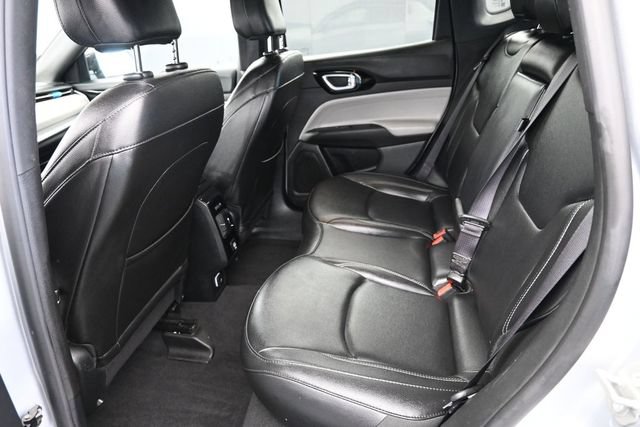 Used 2025 Jeep Compass Limited AWD/4WD image 16