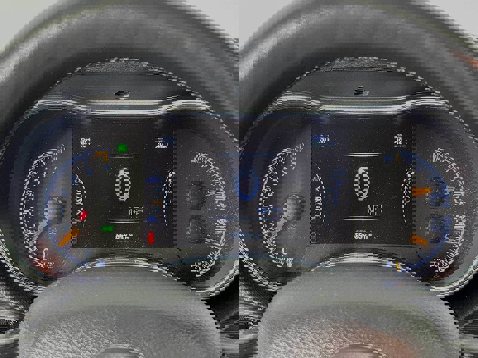 Used 2020 Jeep Grand Cherokee Limited w/ Premium Lighting Group image 12