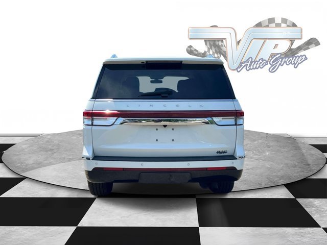 Used 2024 Lincoln Navigator Premiere AWD/4WD image 6