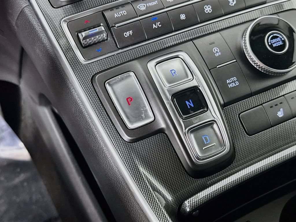 Certified 2023 Hyundai Santa Fe SEL FWD image 17