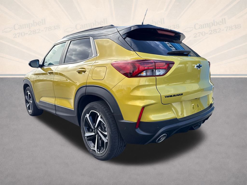 Used 2023 Chevrolet TrailBlazer RS w/ Sun and Liftgate Package image 3