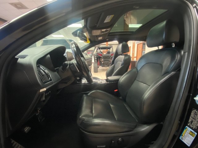 Used 2020 Kia Stinger GT-Line w/ Sun & Sound Package RWD image 16