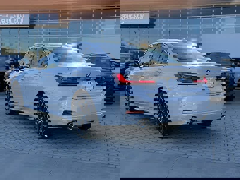 Certified 2025 BMW 330i Sedan w/ Premium Package image 4