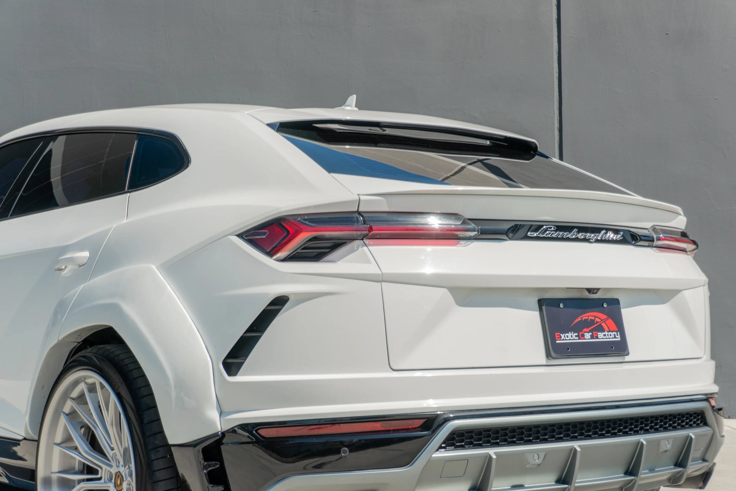 Used 2019 Lamborghini Urus AWD/4WD image 43
