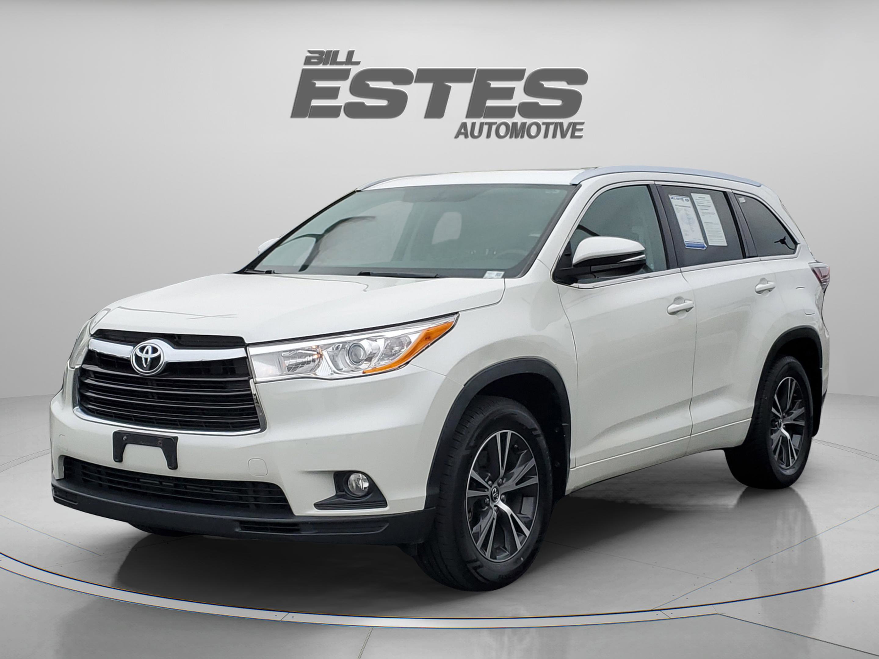 Used 2016 Toyota Highlander XLE AWD/4WD image 1