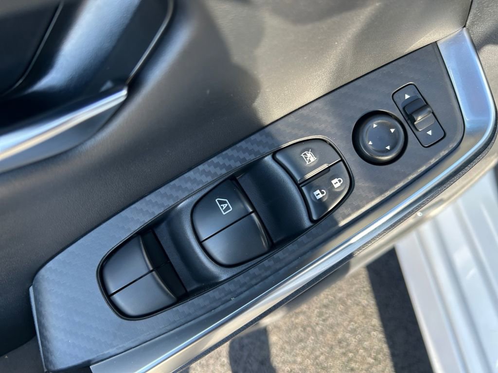 Used 2023 Nissan Sentra SR w/ SR Premium Package image 23