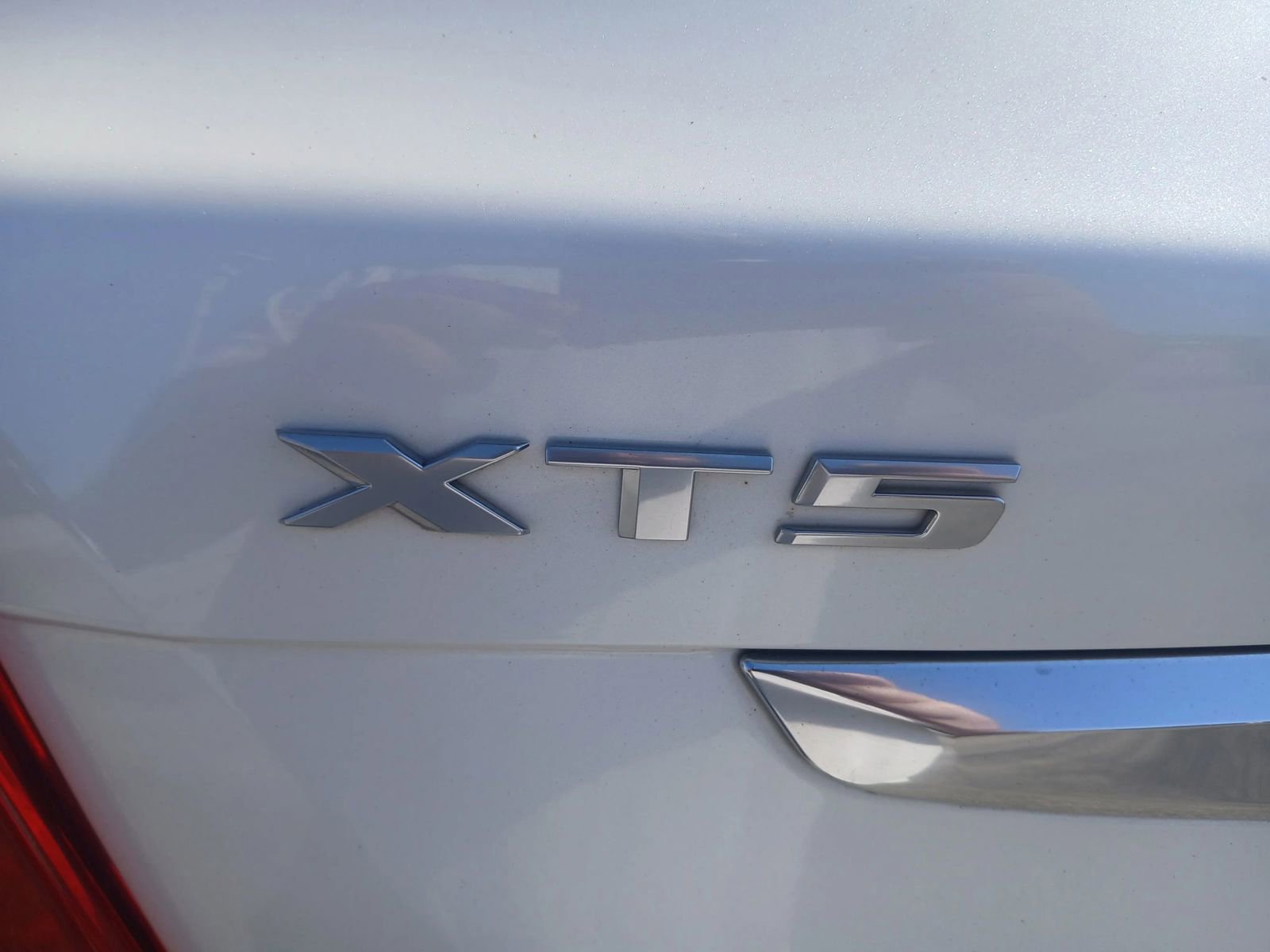 Used 2017 Cadillac XT5 FWD w/ LPO, Wheel Lock Package image 14