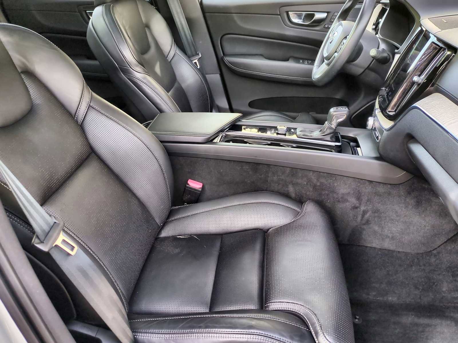 Used 2021 Volvo XC60 T5 Inscription image 23