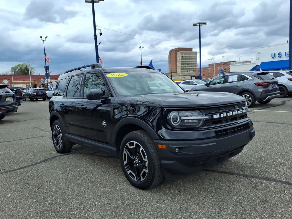 Certified 2022 Ford Bronco Sport Outer Banks w/ Tech Package AWD/4WD image 3