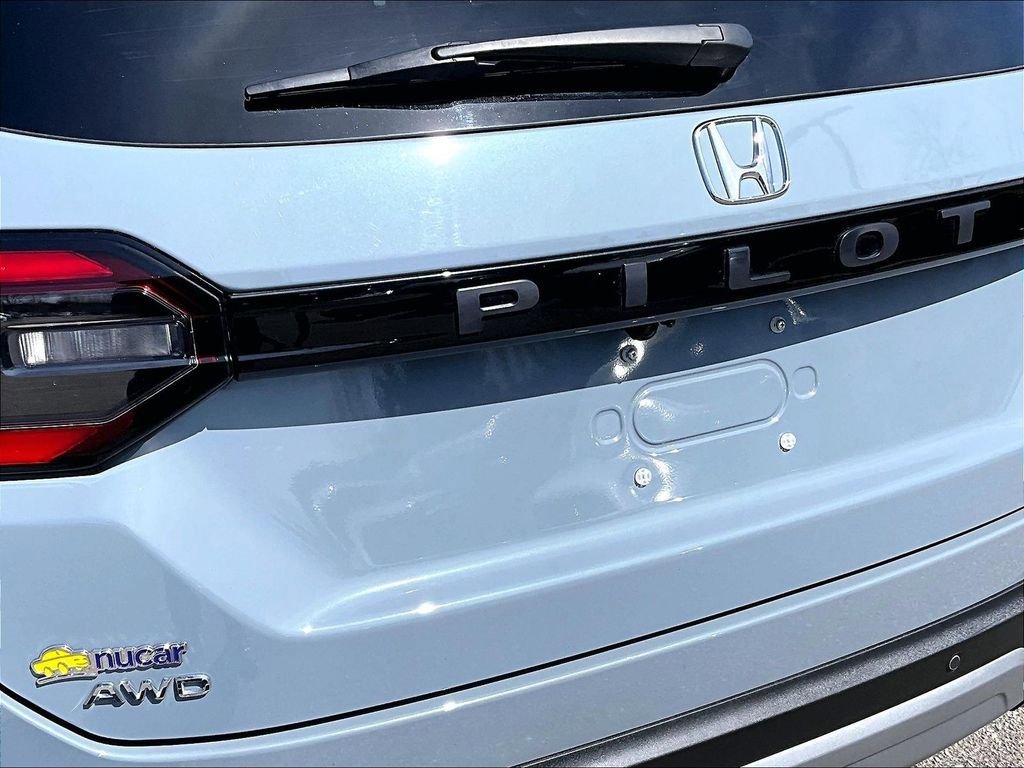 Used 2023 Honda Pilot Touring image 28