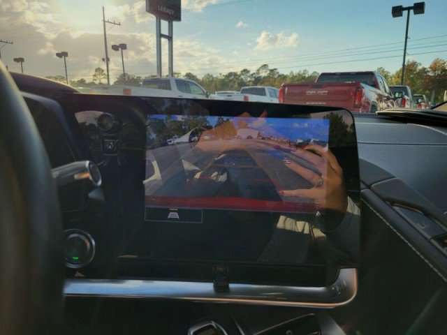 Used 2021 Chevrolet Corvette Stingray Convertible w/ Z51 Performance Package image 21