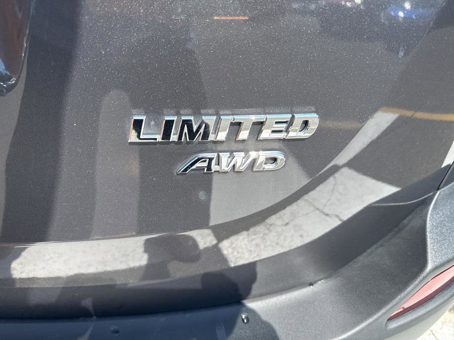 Used 2015 Toyota RAV4 Limited image 47