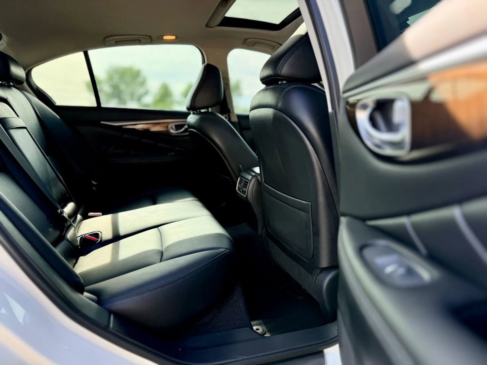 Used 2019 INFINITI Q50 Luxe w/ Cargo Package (L96) RWD image 26