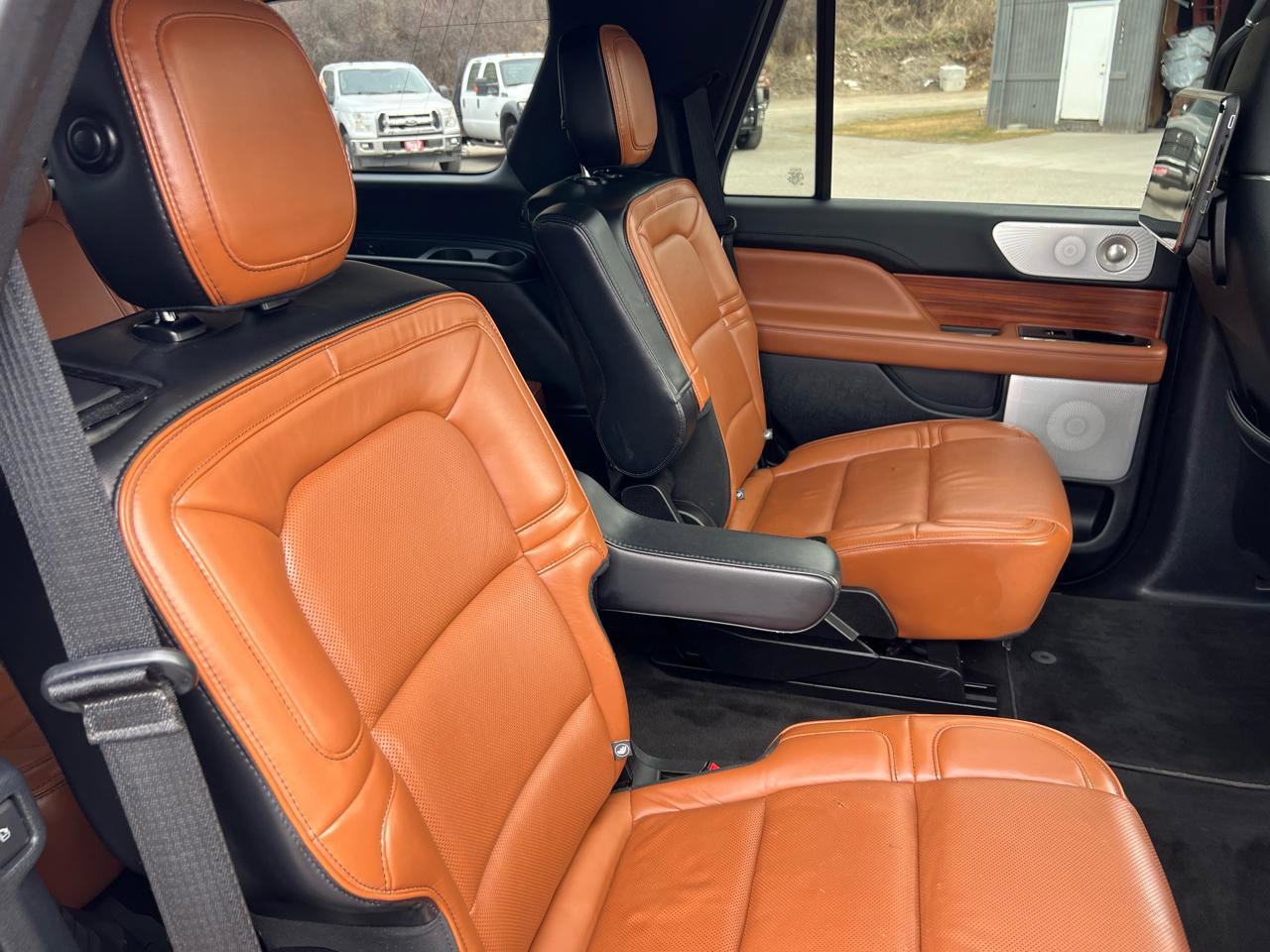 Used 2019 Lincoln Navigator Reserve image 14