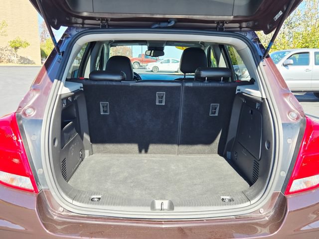 Used 2021 Chevrolet Trax LT w/ LT Convenience Package FWD image 13