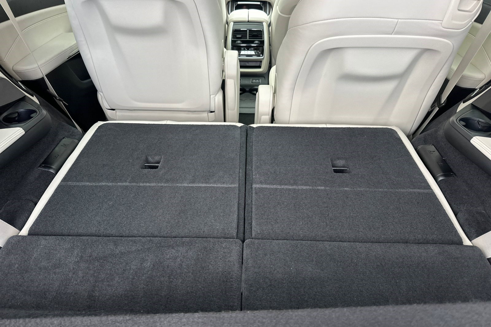 Certified 2025 BMW X7 M60i w/ Climate Comfort Package image 20